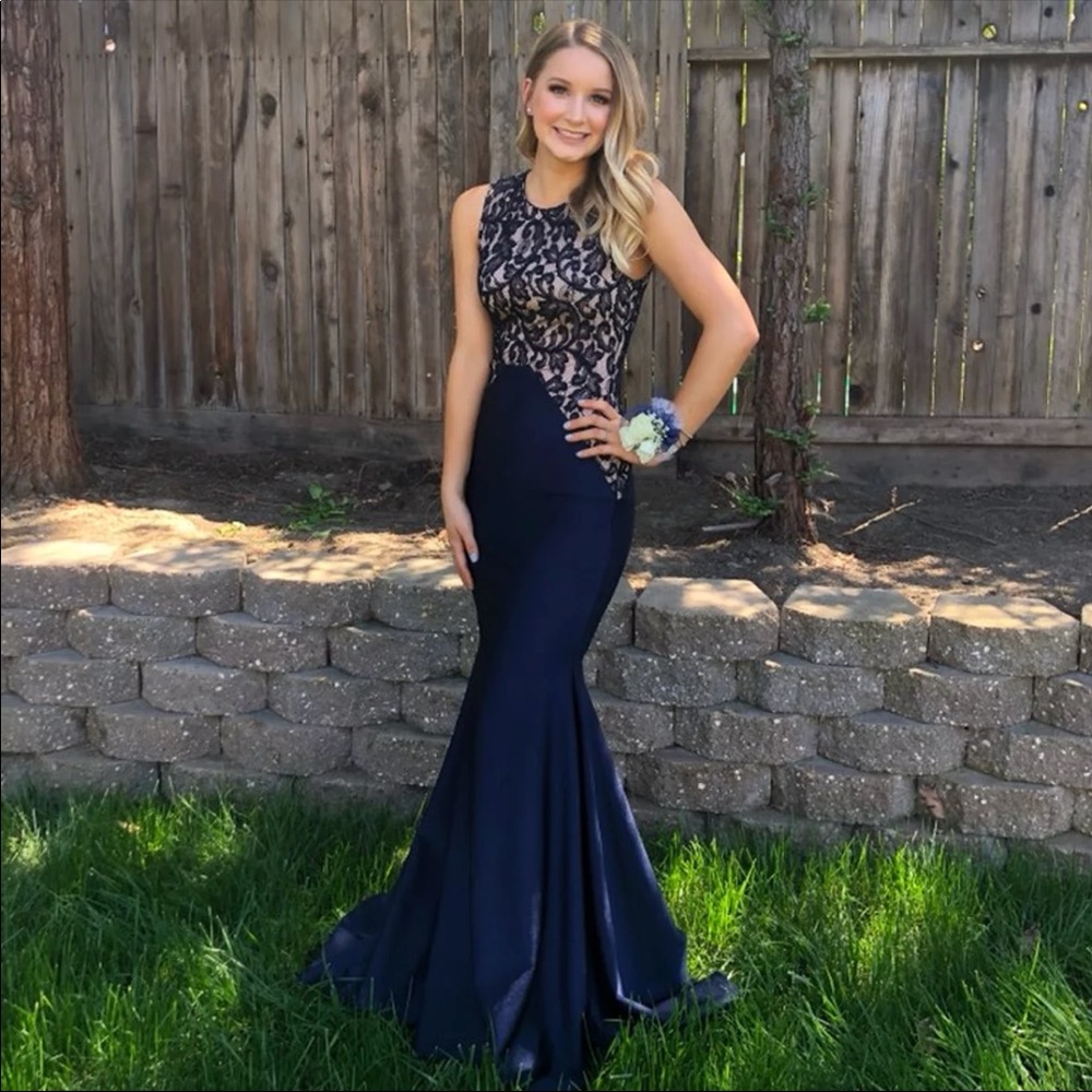 GORGEOUS lurelly prom dress